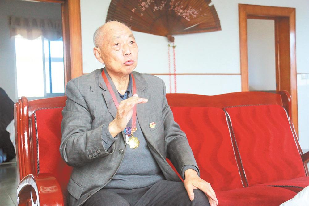 老战士陈厚元深情讲述捅下美军高空侦察机