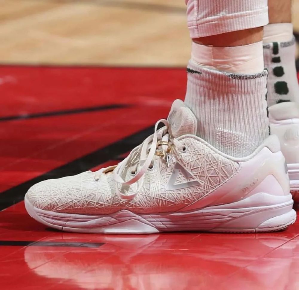 一百多块钱的nba球星个人签名鞋你见过吗