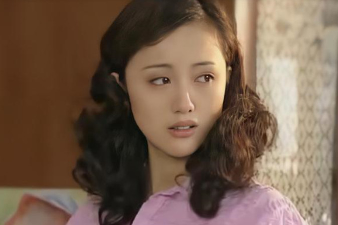 说到朱媛媛,就不能不提到电视剧《贫嘴张大民的幸福生活》,凭借在剧中