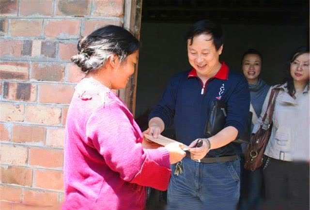 北大才子王青松带老婆隐居深山11年花光350万积蓄后来怎样