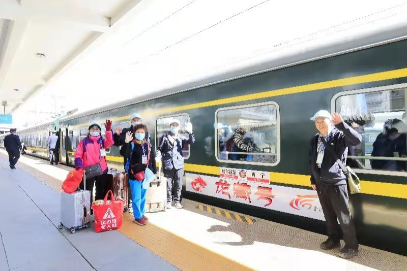 开行"龙藏号"旅游专列是深入贯彻落实中央第七次西藏