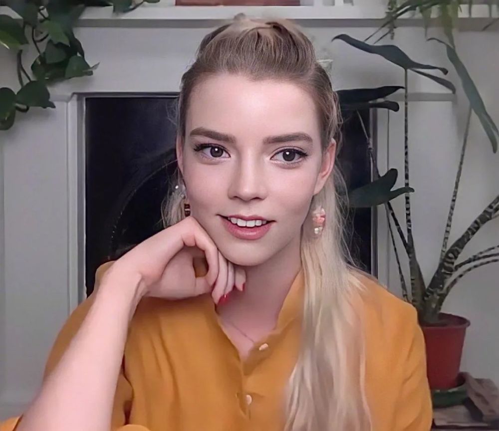 头像安雅泰勒乔伊头像