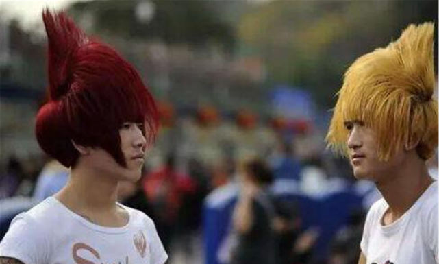 他曾创立杀马特家族后被女富豪看上追求如今过得好吗