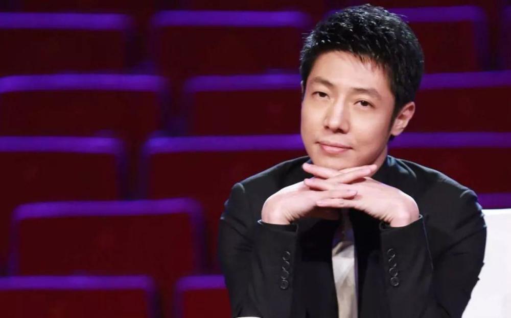 校草排行榜_全国公认十大校草排行榜,李易峰排第六,榜首实力与名次并存