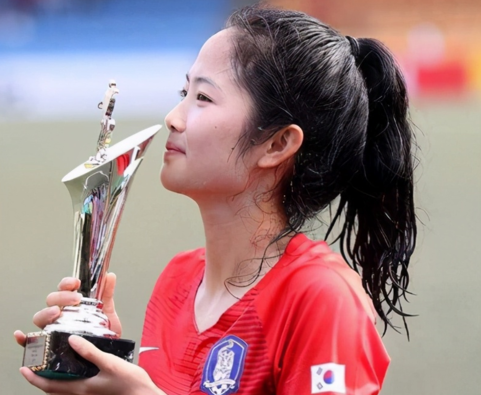 韩国女足第一美女图片