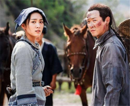 不过广西狼兵有着自己的拳法,昂拳招式比较简单,最直