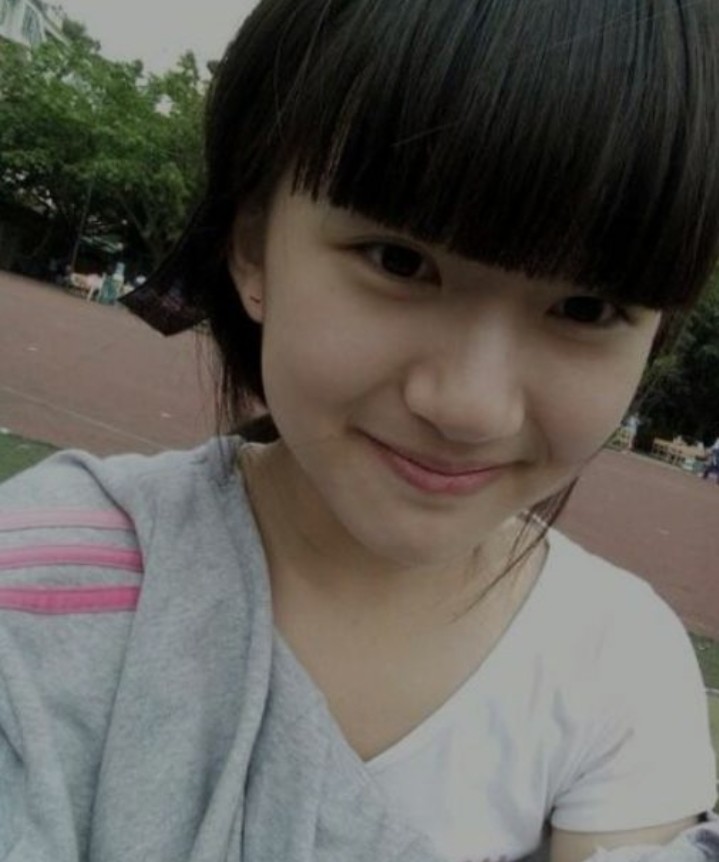 从小美到大的赵露思当年仅凭一张照片就出圈了那时候的她颜值到底有多