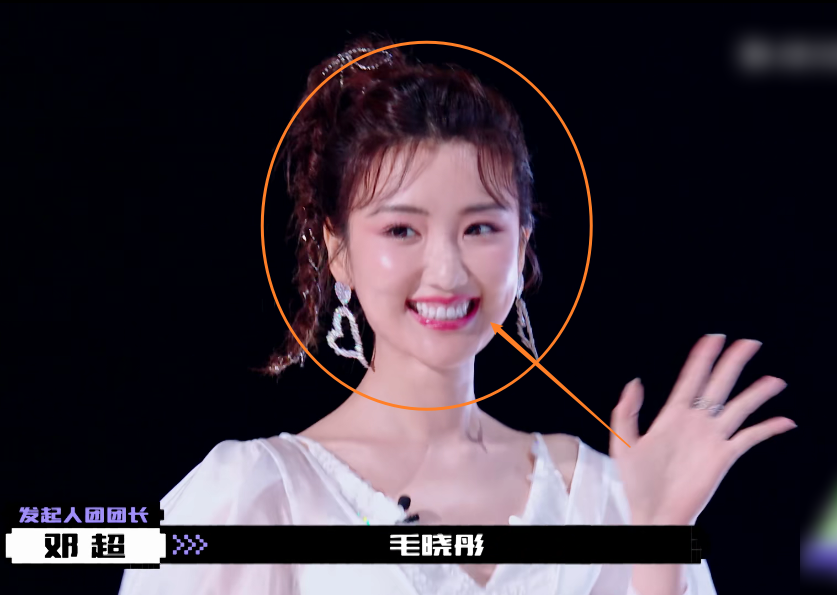 创4迎精彩帮唱舞台鞠婧祎被米卡壁咚毛晓彤被赞多公主抱