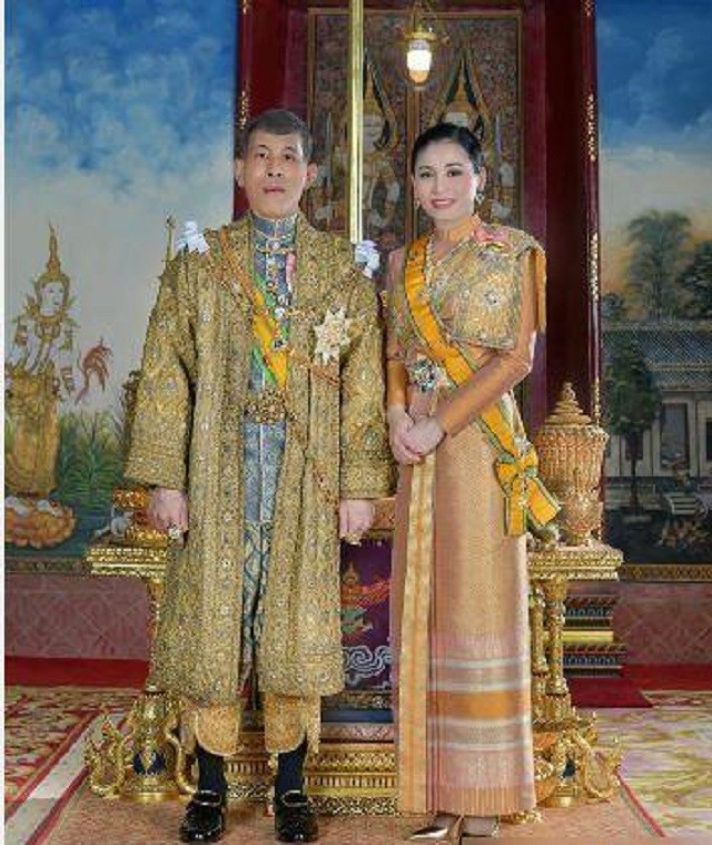 贵妃生日泰王陪她穿情侣装秀恩爱次日却册封了她曾经的宫女