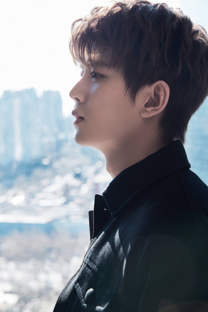 帅哥营业啦!任嘉伦