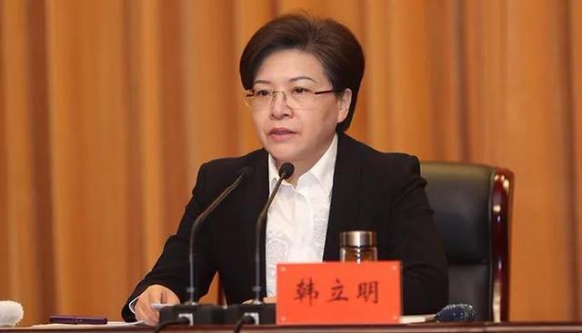 女市长,如今履新南京市委书记;今年1月任江苏省副省长的赵世勇再添新