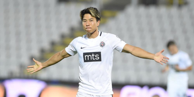 本季独造32球,身价250万欧元:这个日本人会在东欧豪门夺金靴?|浅野拓