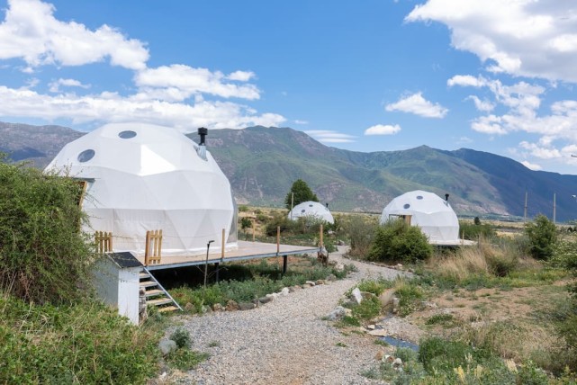 玉龙雪山脚下的网红民宿整个假期和雪山为伴