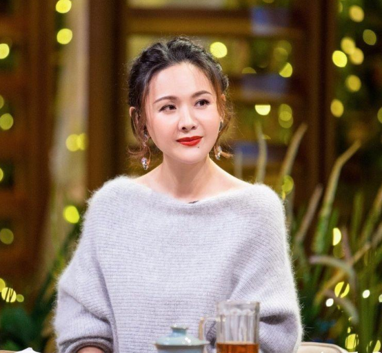 说好的乘风破浪呢淘汰姐姐程莉莎录新节目依旧离不开老公