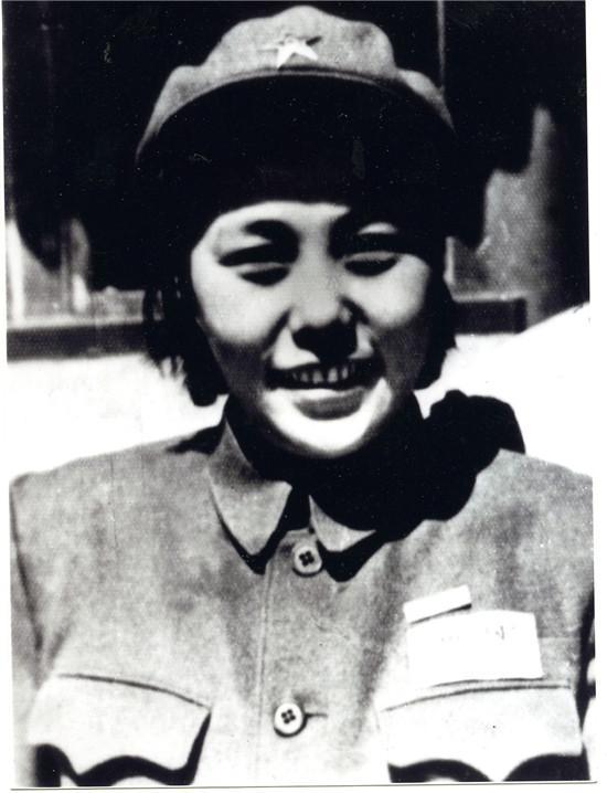 她在长征的草地上生子被誉为最美上将夫人现今已经104岁