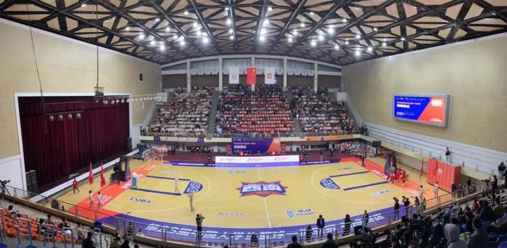 今晚18:00的半决赛中,湖南工业大学将迎战重庆文理学院.