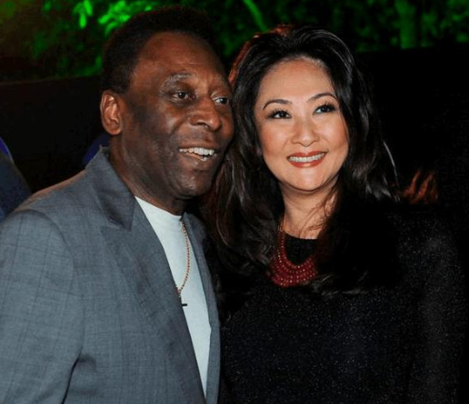 老当益壮球王贝利娶小32岁的日本娇妻c罗看了都汗颜