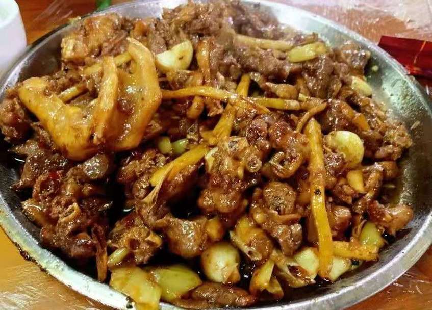 南宁藏于深山的老店食客驱车几十公里来吃柠檬鸭一般人找不到