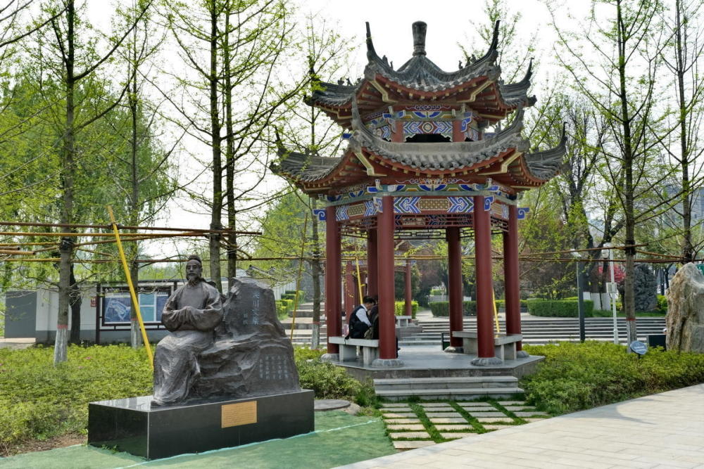 柳青广场见闻严建设