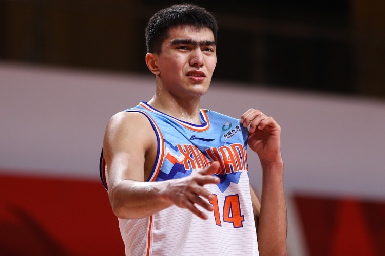 辽宁胜新疆!金金杨鸣大赞精气神,阿的江无感战绩,浓眉太低调了