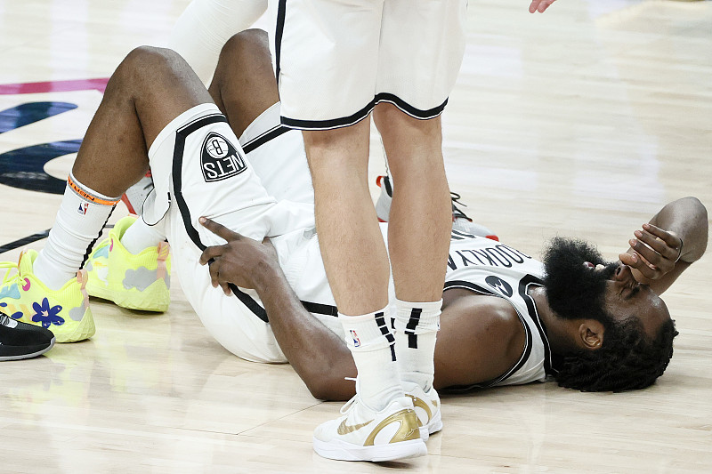 篮网记者:队医弄错哈登伤情差点酿成大祸 腿筋已拉伤10天回不来了