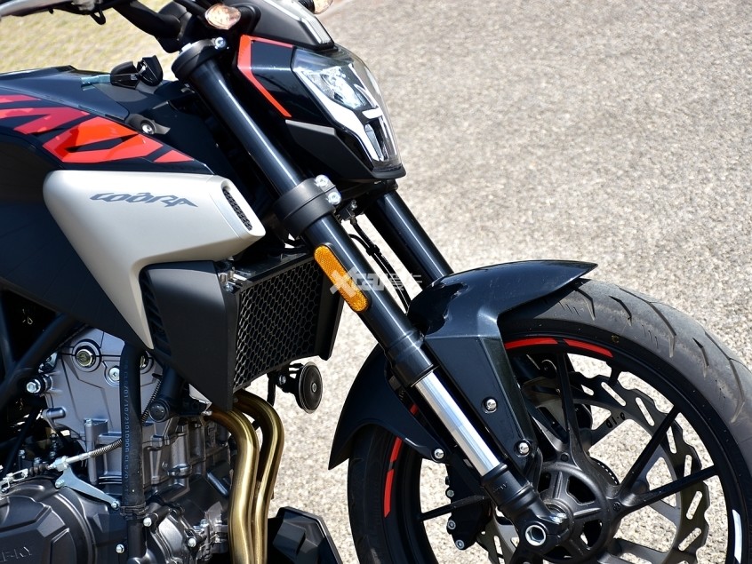 2万多的双缸钢炮试驾凯越cobra321r