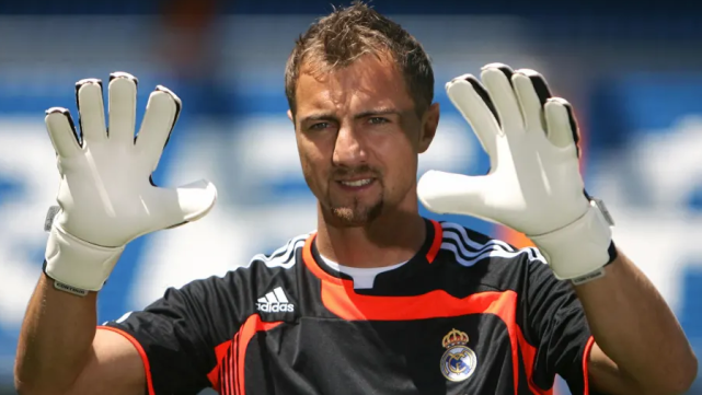 安享晚年齐达内领衔细数在伯纳乌挂鞋退役的球星们