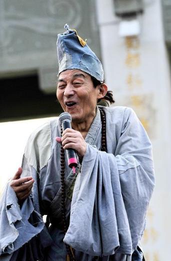 1985年,"初代济公"拍戏遇3件怪事,游本昌从此便皈依佛门