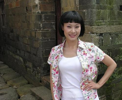 李凡抛弃,和尹相杰频出绯闻,如今她生活美满|于文华|尹相杰|李凡|李年