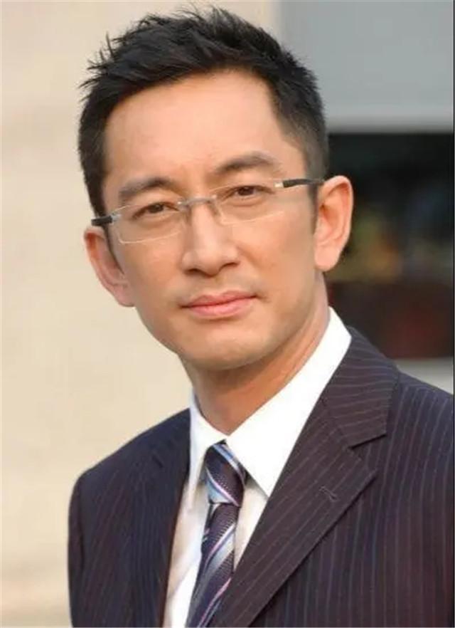 被逼分手流落街头吴启华前任金巧巧的报复手段真解恨