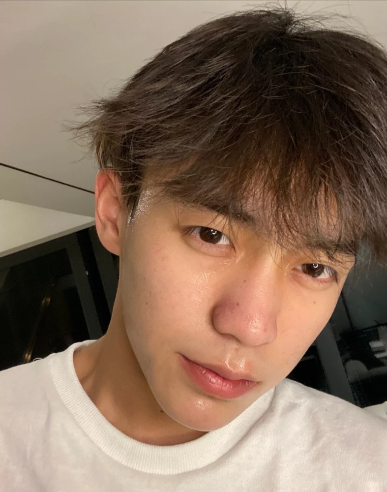 人鱼线的pdd余庆伟