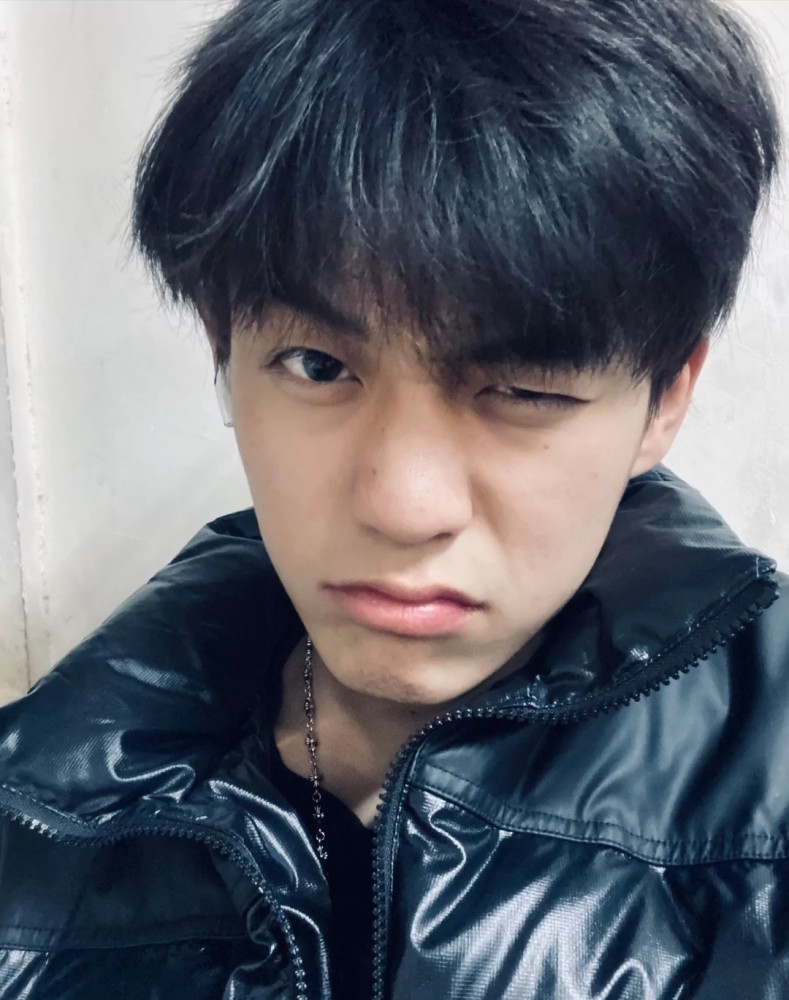 人鱼线的pdd余庆伟