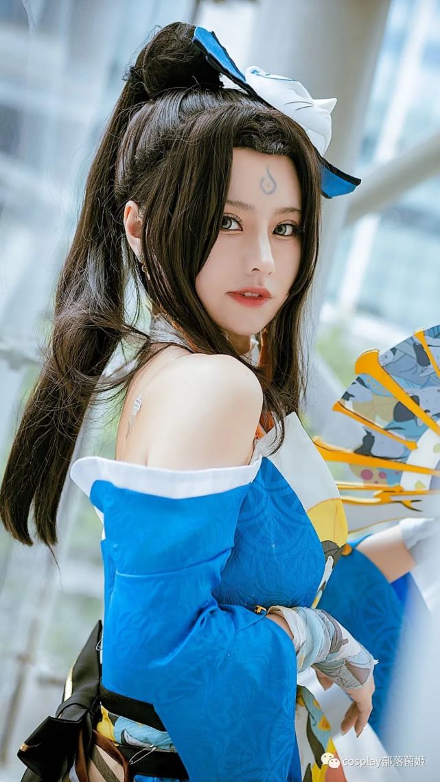 cos:漫展返图王者荣耀不知火舞魅语@芊芊酱