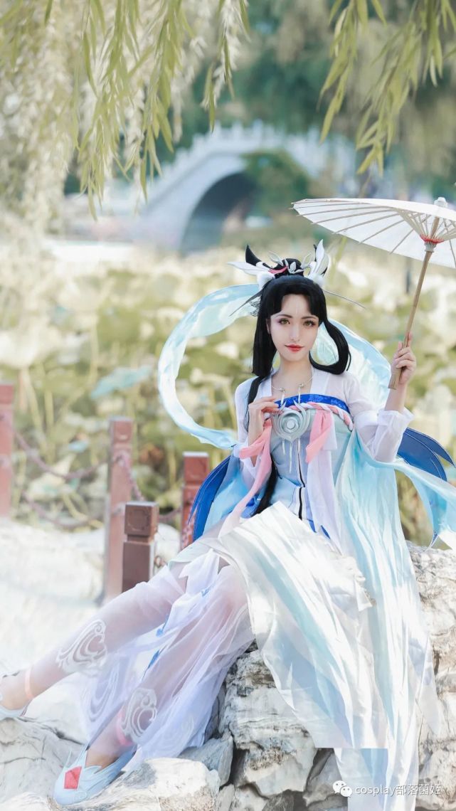 cos:王者荣耀嫦娥cos正片@coser弥里