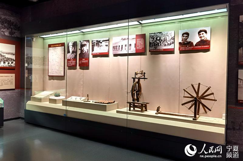宁夏博物馆《红旗漫卷》展览成党史学习教育打卡"热地"_腾讯新闻