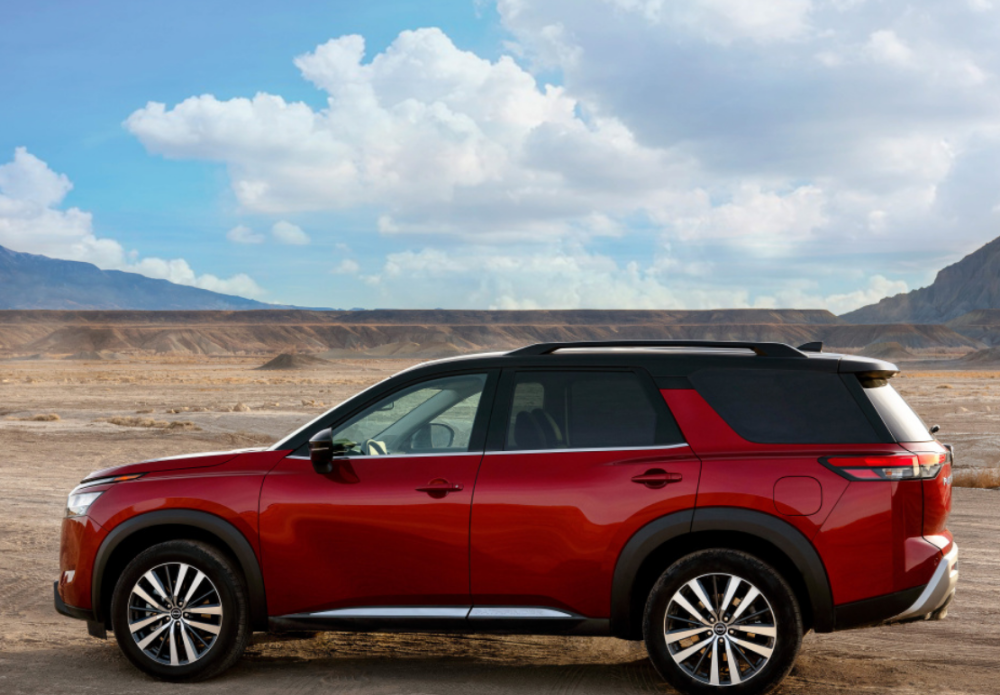 日产全新探路者亮相号称小途乐v69at定位中大型suv