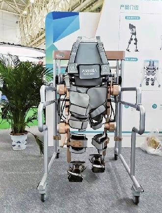 可穿戴的机器人治疗失眠的"帽子"能"站立"的床三峡晚报全媒记者何凡