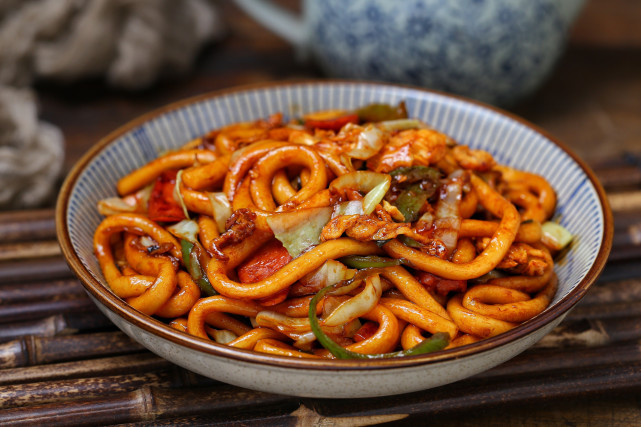 家常炒土豆粉做法,成本几块钱比外卖干净实惠,一盘吃了个精光!