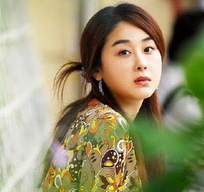 很多喜欢咸素媛的粉丝觉得有些可惜,毕竟当年咸素媛出演的电视剧还是