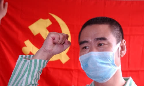 丛飞热心公益11年资助了一群白眼狼37岁病逝5年后妻也遇害