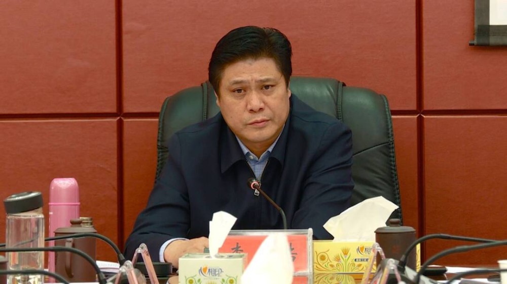 临武县委书记李浩主持召开2021年第11次县委常委会会议