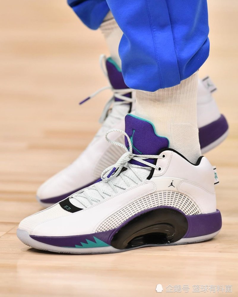 【今日球鞋】东契奇上脚aj35 阿丘瓦上脚安踏kt6 五四青年汤_腾讯新闻