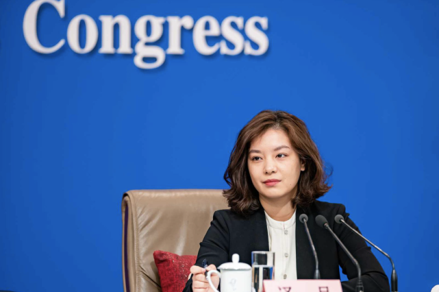 最美翻译官张京惊艳世界原来外交部的翻译大神们是这样炼成的