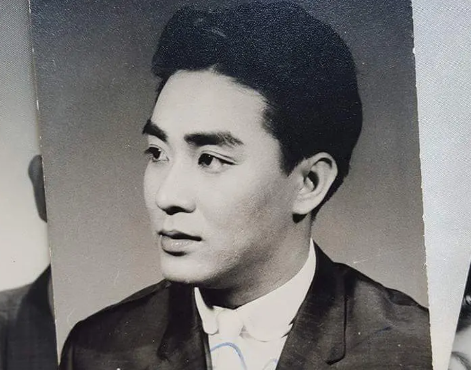 90岁周聪爆料谢贤曾欠他5元当年能买10碗云吞面50年后才还