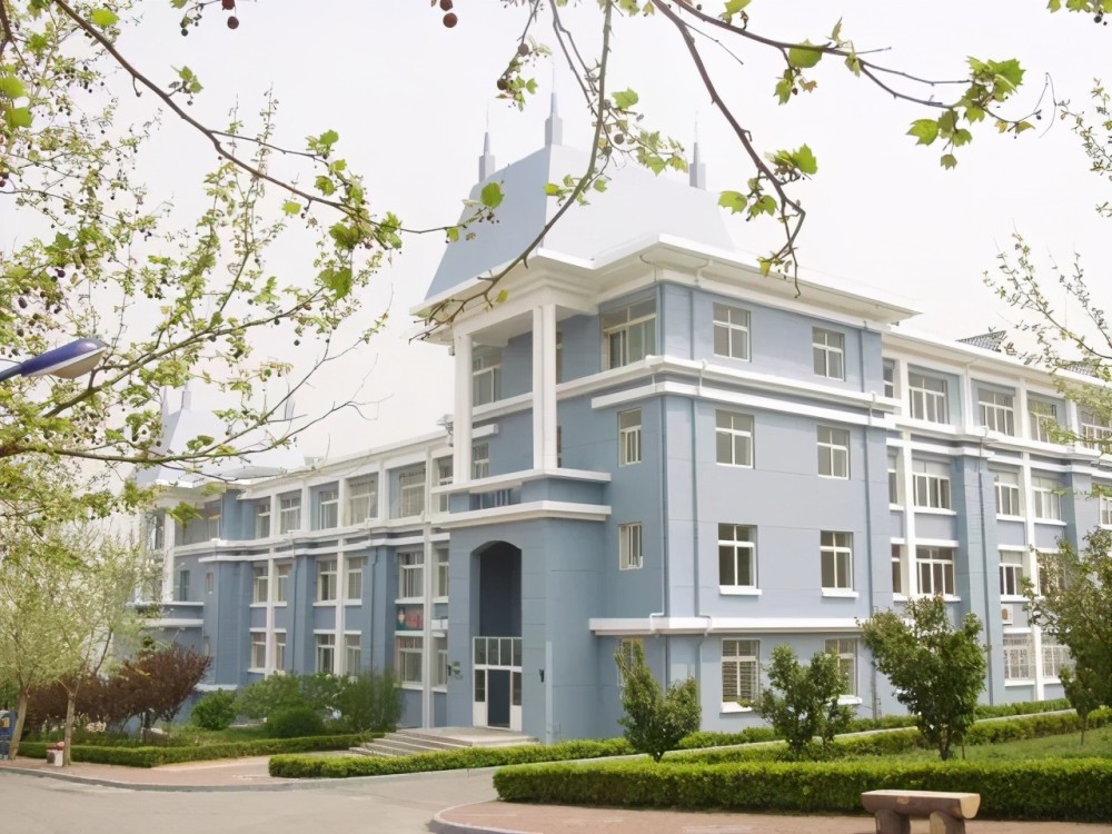 技术学校,次年学校更名为大连水产学习,1978年学校升格为大连水产学院