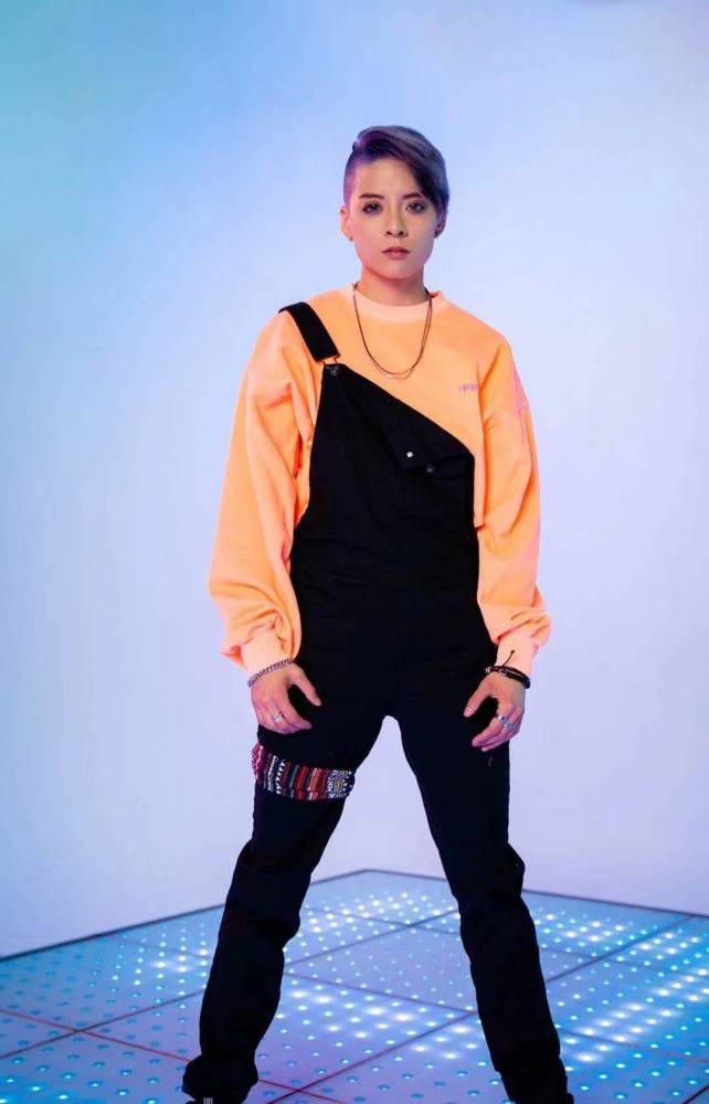 amber刘逸云新歌neon上线即将发行新专辑