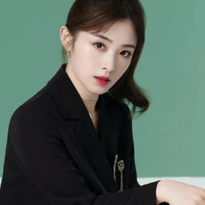 头像张含韵头像可爱