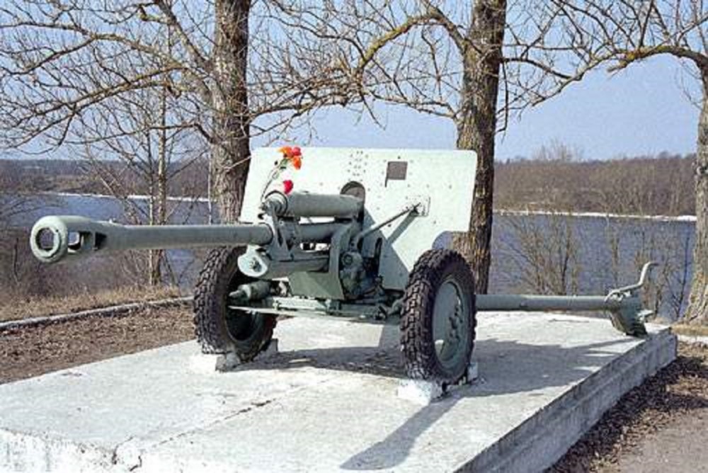 zis2型57毫米加农炮图片