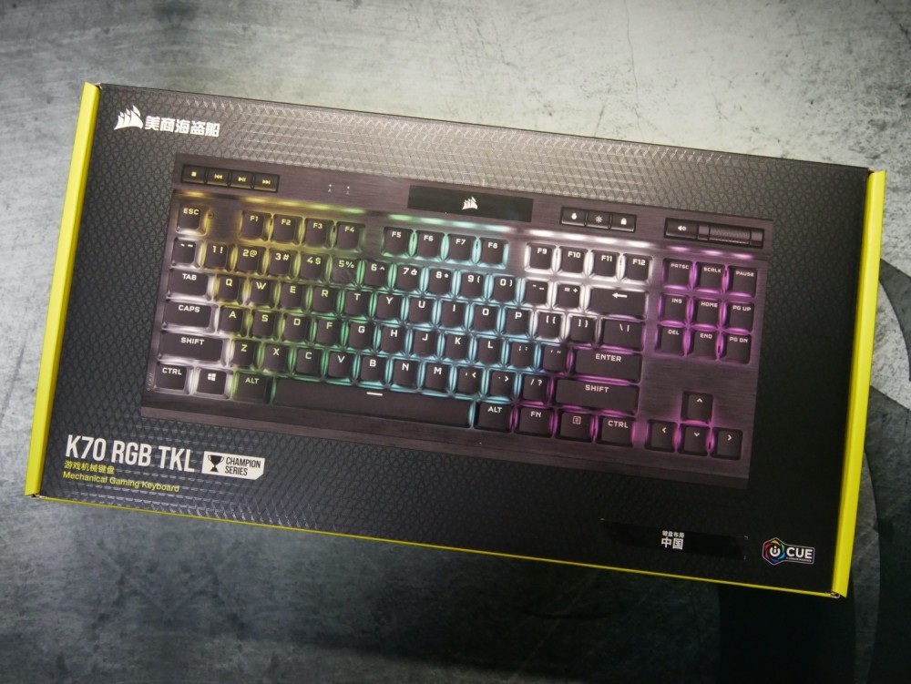 Corsair K70 RGB TKL【銀軸・US配列】 - PC周辺機器