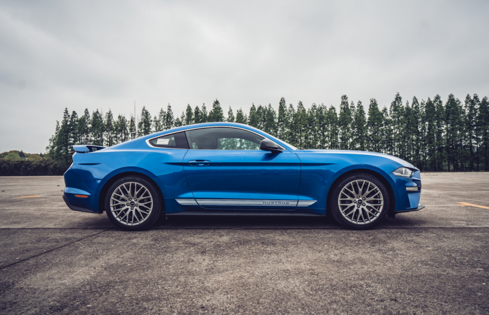 都说福特mustang是高性价比的跑车,为什么呢?